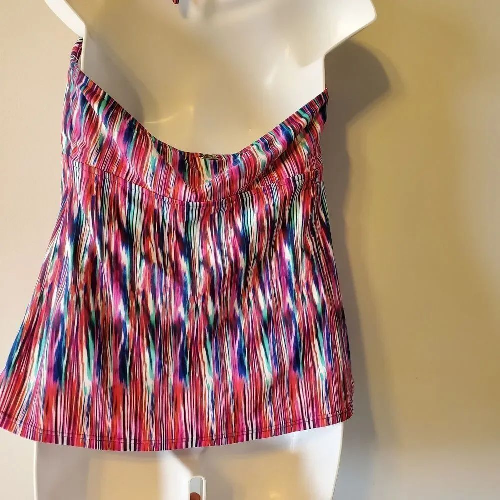 Swim tops - Picture 3 of 7